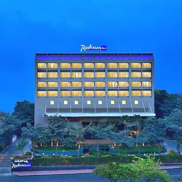 Radisson Blu Hotel Delhi Escorts